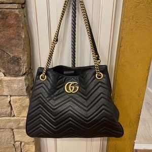 Gucci GG Marmont Medium Gold Chain Shoulder bag